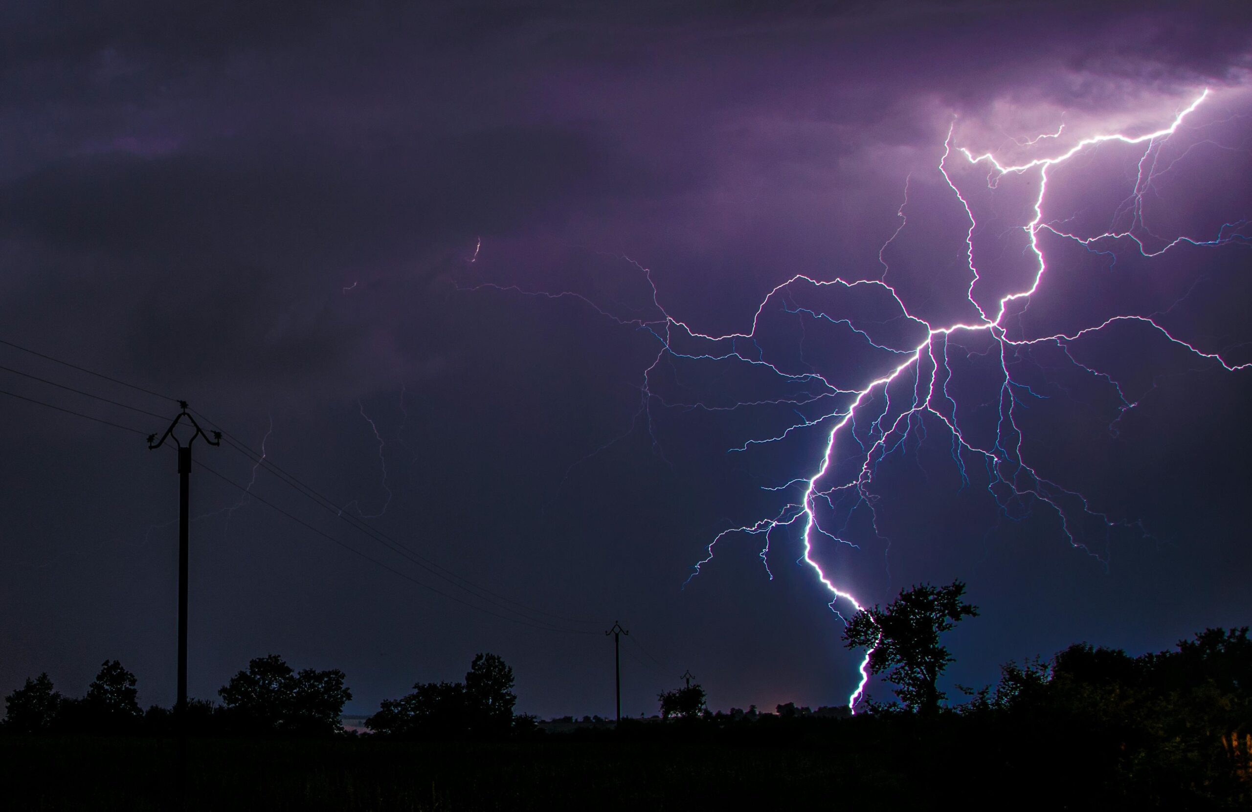 AEC Energy Services, an industrial energy solutions integrator based in France, operates in Africa and South America to help companies optimize their industrial energy installations. Lightning audits are one of the key services we provide.